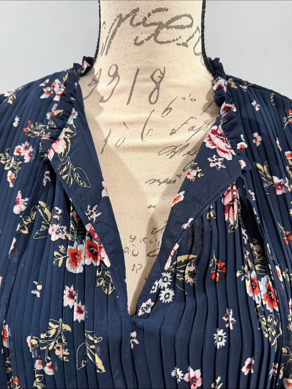 Navy Floral Pleated Long-Sleeve Tunic Dress - Picture 3 of 5